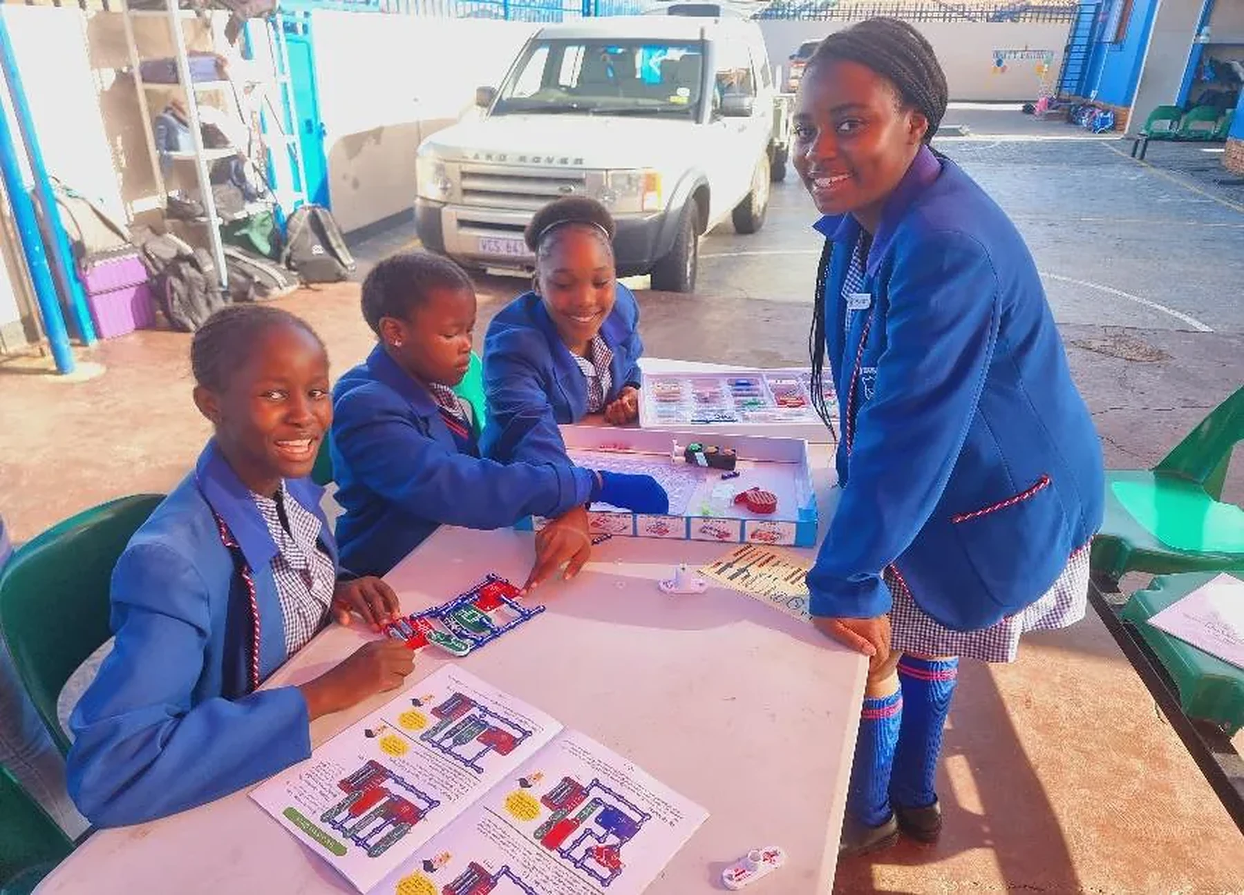 Foundation Phase learners completing a practical programme